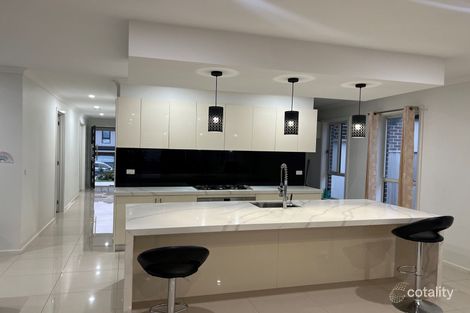 Property photo of 31 Gallant Drive Clyde North VIC 3978