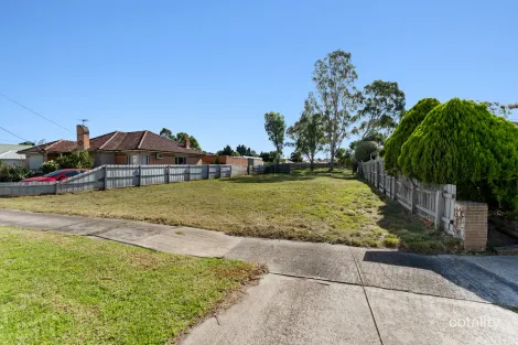 2 Primula Ave, Brooklyn, VIC 3012