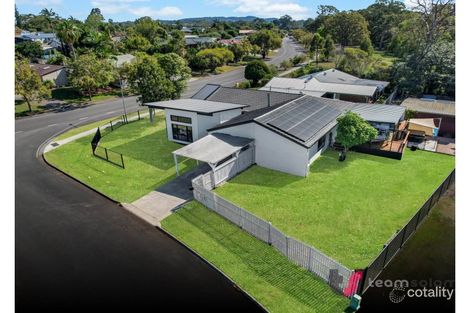 Property photo of 2 Chestnut Crescent Victoria Point QLD 4165