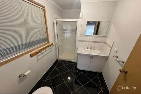 Property photo of 2 Elm Court Traralgon VIC 3844