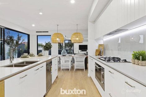 Property photo of 2 Scanlan Street Bentleigh East VIC 3165