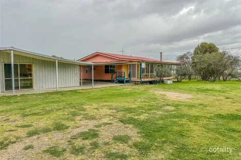 66 Hamilton Rd, Dalveen, QLD 4374