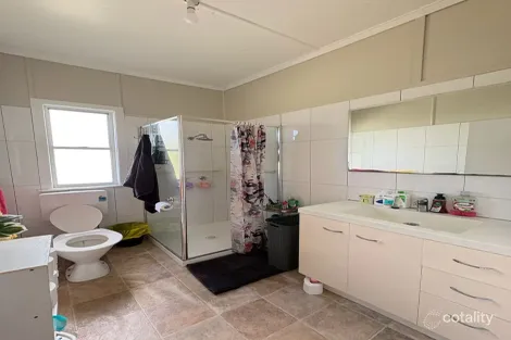 Property photo of 87 Water Street Berserker QLD 4701