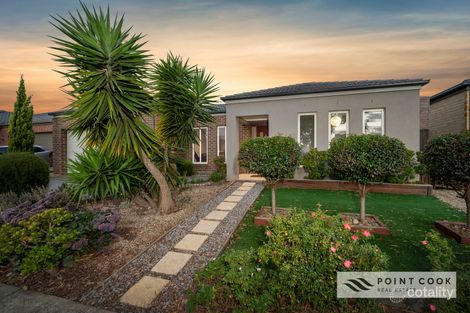 Property photo of 8 Coolum Street Point Cook VIC 3030