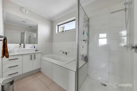 Property photo of 2/31 Hanson Road Craigieburn VIC 3064