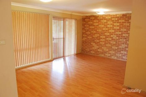 Property photo of 51 Donalbain Circuit Rosemeadow NSW 2560