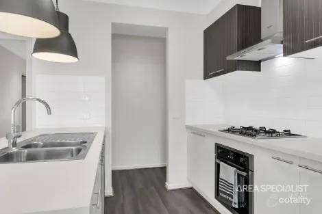 Property photo of 16 Rockfern Crescent Diggers Rest VIC 3427
