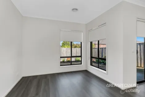 Property photo of 16 Rockfern Crescent Diggers Rest VIC 3427
