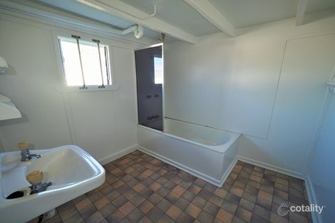 4 Mclennan St, Woody Point, QLD 4019