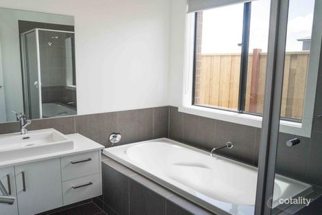 Property photo of 52 Devereux Way Charlemont VIC 3217