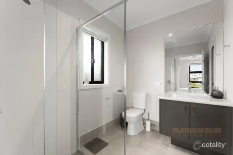 Property photo of 49 Edinburgh Crescent Gleneagle QLD 4285