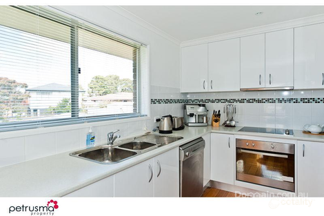 2 Darville Ct, Blackmans Bay, TAS 7052