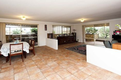 Property photo of 7 Wintersweet Place Halls Head WA 6210