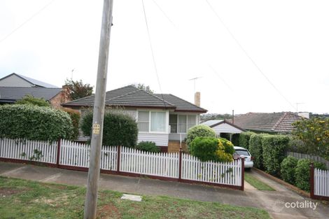 Property photo of 13 Fairbrae Avenue Belmont VIC 3216