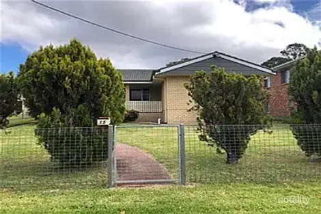15 Leslie Pde, Stanthorpe, QLD 4380