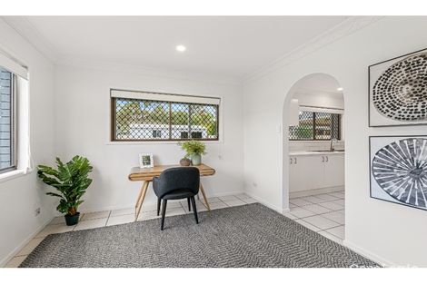 Property photo of 37 Jellicoe Street Loganlea QLD 4131