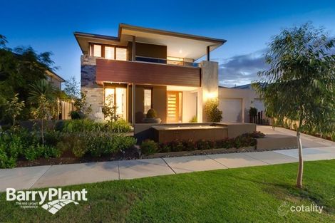 Property photo of 18 Percheron Way Clyde North VIC 3978
