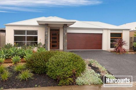 5 Brookwater Pde, Lyndhurst, VIC 3975