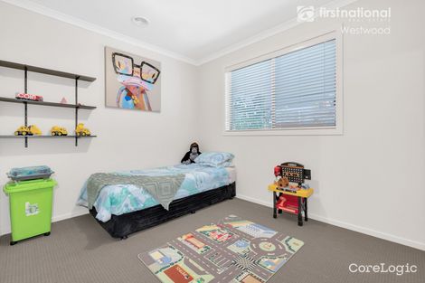 Property photo of 8 Focal Road Werribee VIC 3030