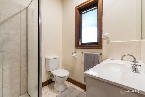 Property photo of 17 Jinchilla Avenue Frankston South VIC 3199