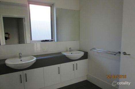 Property photo of 13 Chasselas Road Hocking WA 6065