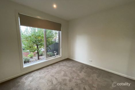 9b Norma Ct, Avondale Heights, VIC 3034
