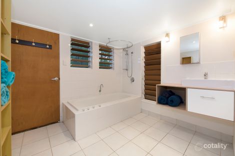 Property photo of 10 Palm Street Rowes Bay QLD 4810