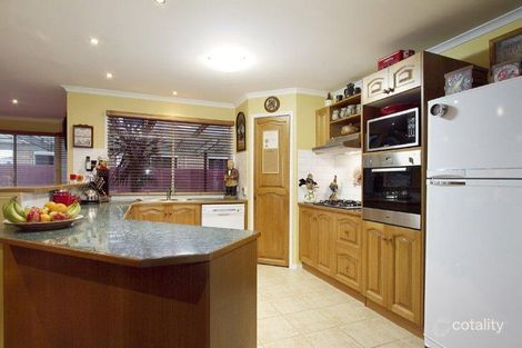 Property photo of 4 Pendle Close Narre Warren South VIC 3805