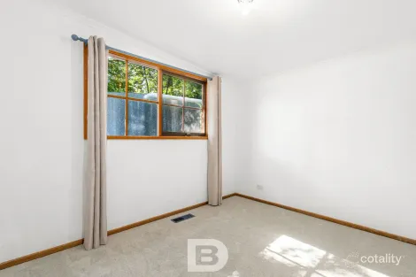 Property photo of 334 Ashbourne Road Woodend VIC 3442