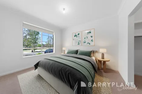 Property photo of 13 Weigall Close Caroline Springs VIC 3023