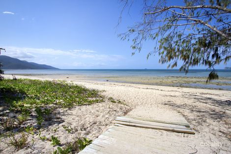 Property photo of 97 Gloucester Avenue Hideaway Bay QLD 4800