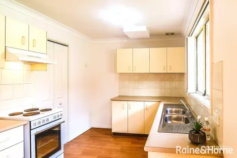 Property photo of 4/63 Canterbury Road Glenfield NSW 2167