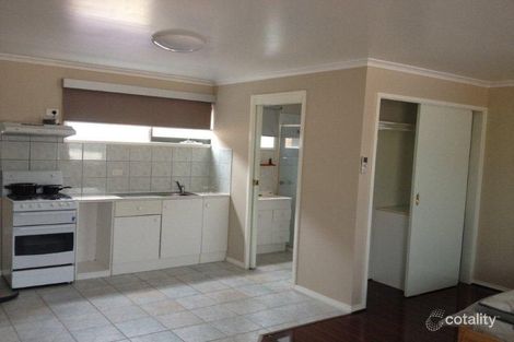 Property photo of 16 Sambell Walk Kensington VIC 3031