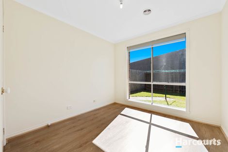 Property photo of 24 Newcombe Drive St Albans VIC 3021