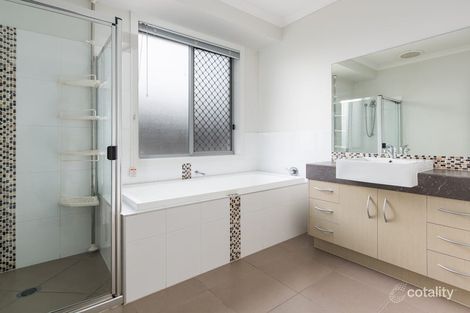 Property photo of 21 Parkway Crescent Kirkwood QLD 4680
