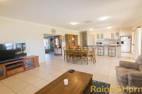 Property photo of 102 Berrawinnia Place Dubbo NSW 2830
