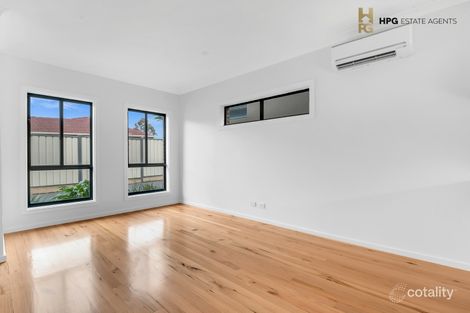 Property photo of 2/4 Remo Place Tullamarine VIC 3043
