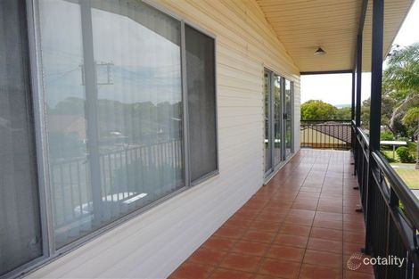 Property photo of 121 Macquarie Grove Caves Beach NSW 2281