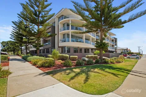 4/11 Halls Head Pde, Halls Head, WA 6210