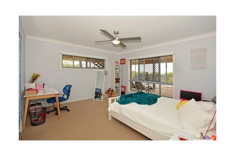 Property photo of 4 Sandy View Drive Nikenbah QLD 4655