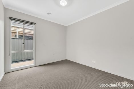 Property photo of 28 Thoresby Circuit Craigieburn VIC 3064