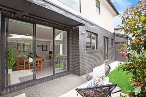 Property photo of 2/32 Storey Road Reservoir VIC 3073