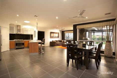 Property photo of 3 Bentley Drive Deer Park VIC 3023