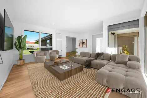 Property photo of 18 Claremont Crescent Hoppers Crossing VIC 3029