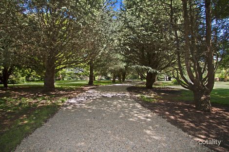 20 Honeysuckle Lane, Woodend, VIC 3442