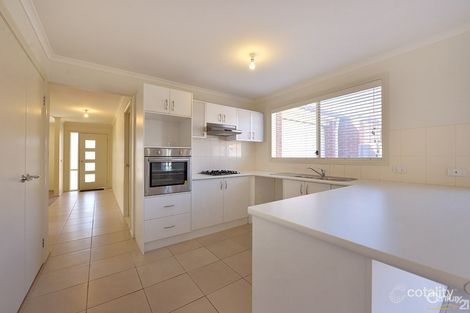 Property photo of 51 Banfield Place Lyndhurst VIC 3975