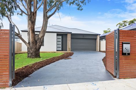 5 Kirby Ave, Canadian, VIC 3350