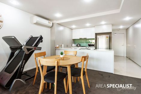 Property photo of 16/1 Woodward Way Caroline Springs VIC 3023