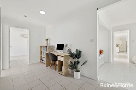 Property photo of 6 Glen Osmond Crescent Bossley Park NSW 2176