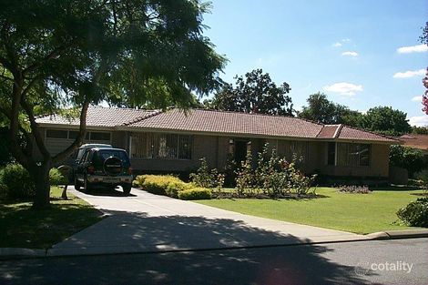 30 Melrose St, Rossmoyne, WA 6148